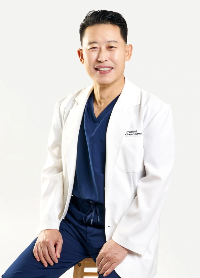 The Best Plastic & Cosmetic Surgeon In Korea Award-winning Plastic Surgeon, Dr Myung Ju Lee board certified plastic surgeon